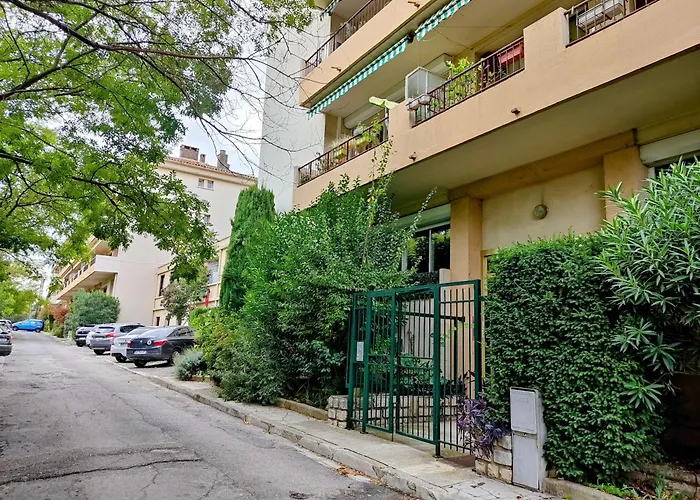 Provence Apartments
